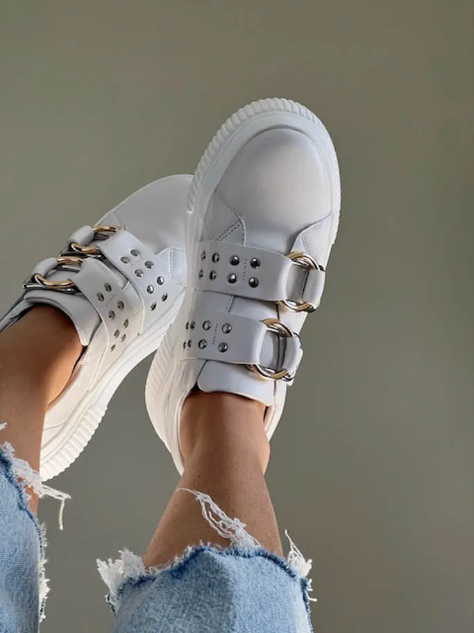 J/Slides - Waldo Sneakers - White