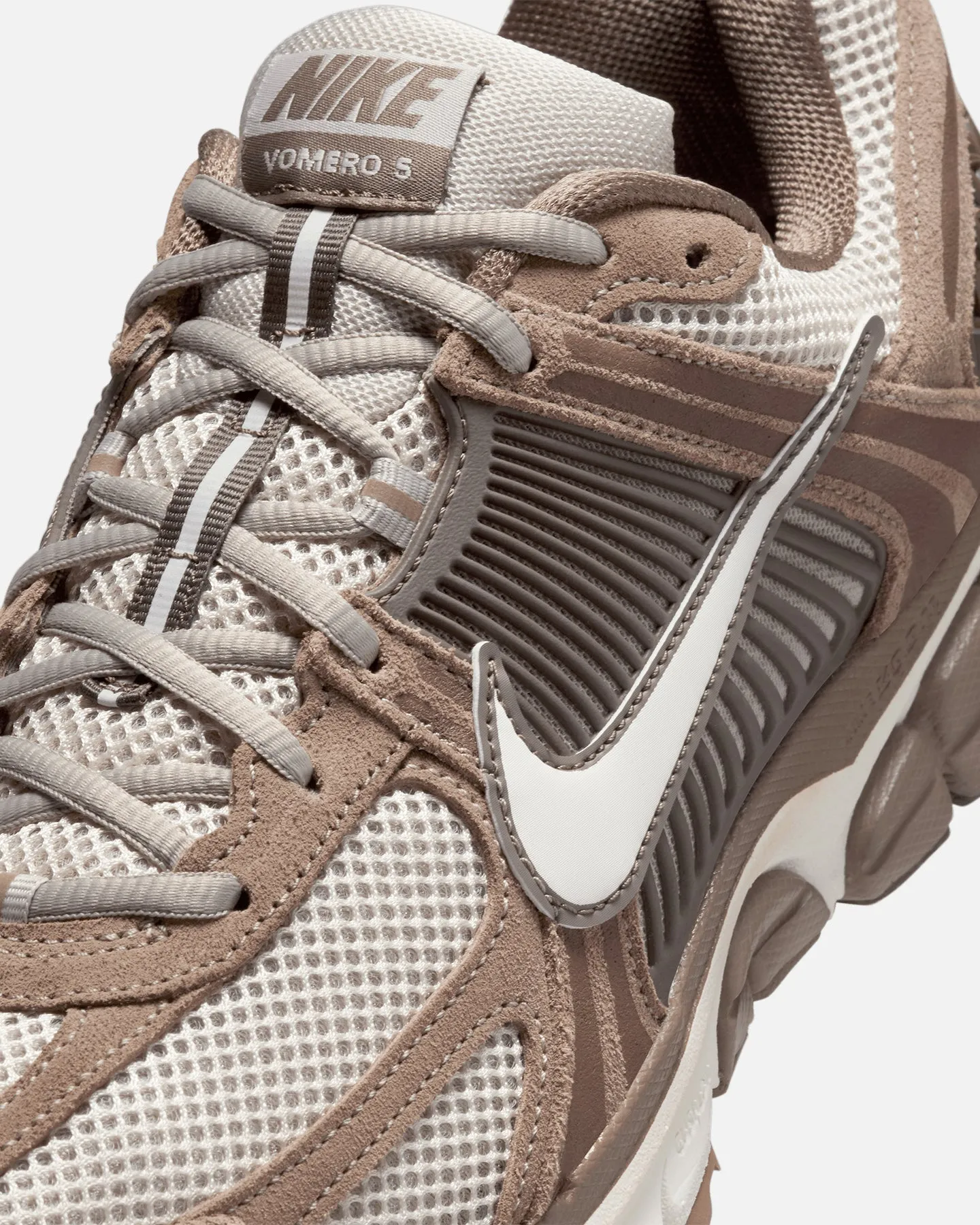 Nike Zoom Vomero 5 Grey