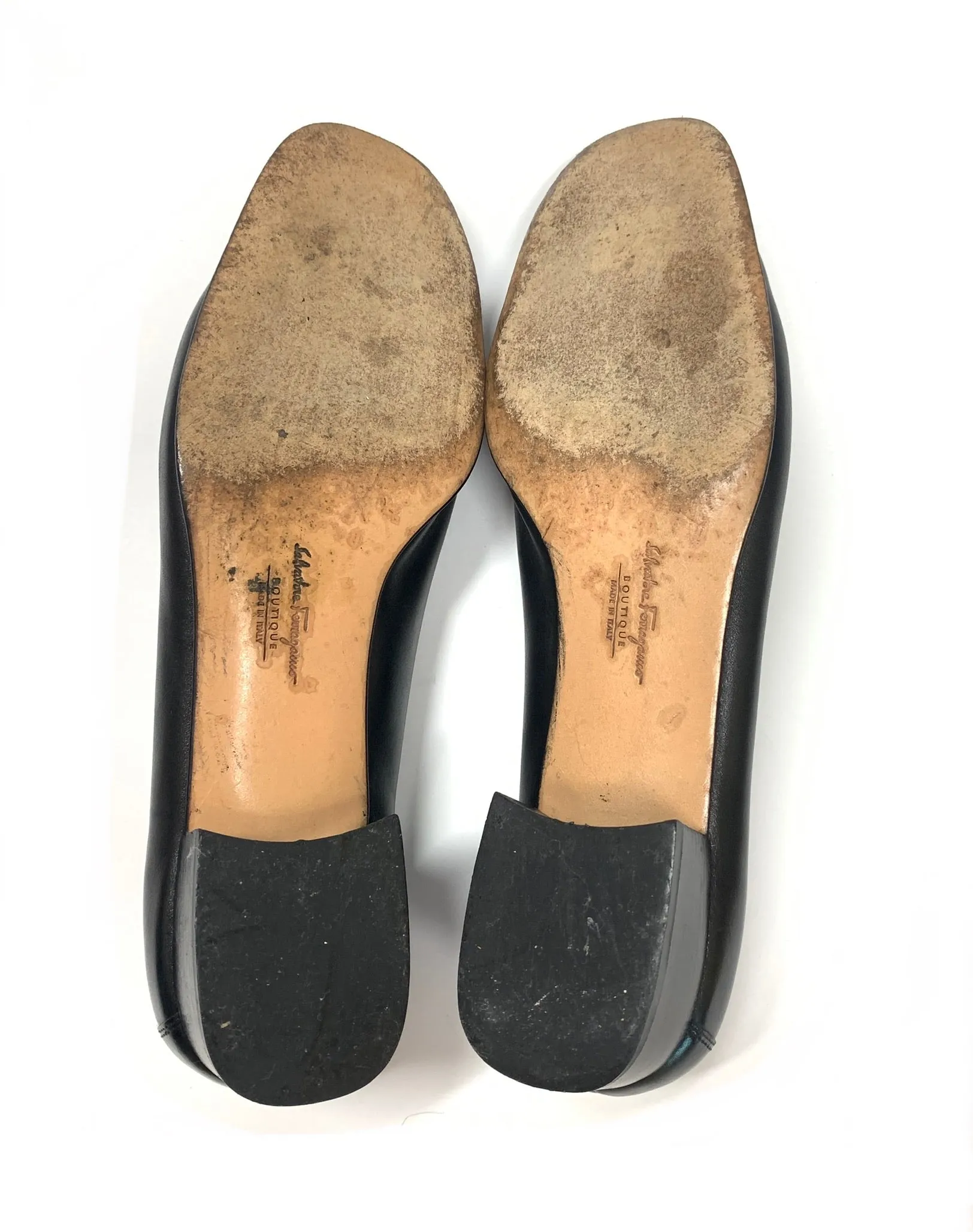 SALVATORE FERRAGAMO LEATHER PUMPS WITH SIGNATURE BUCKLE SIZE 8.5 2A