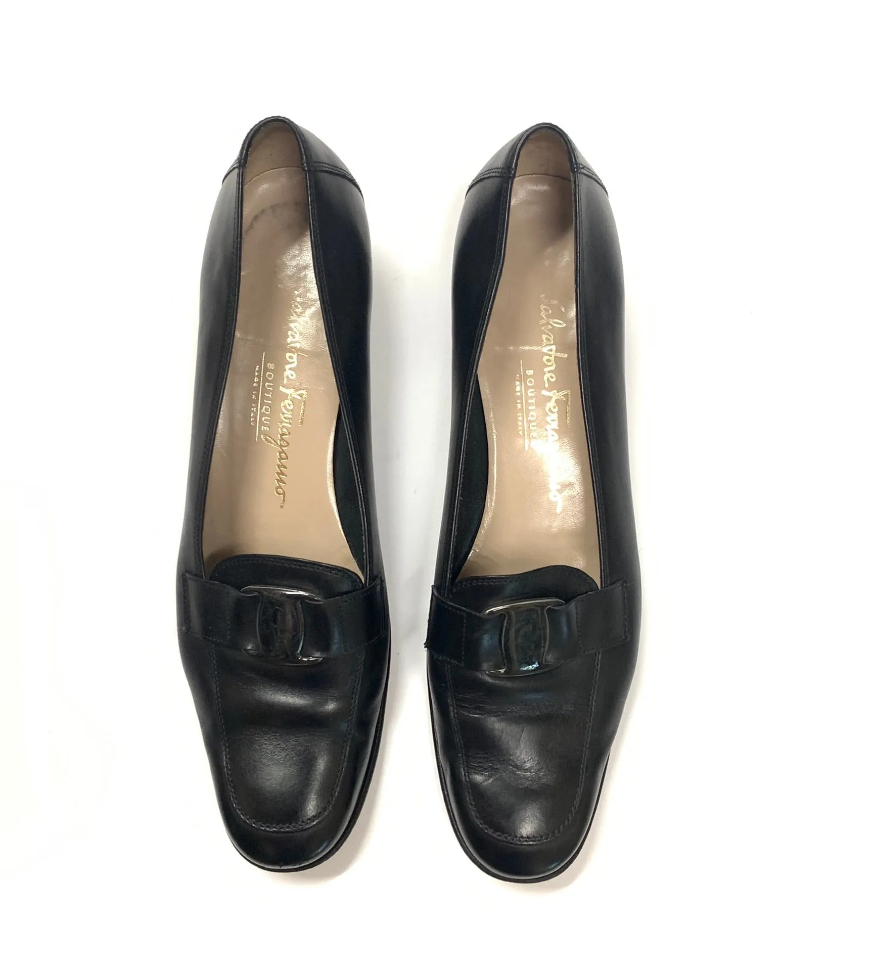 SALVATORE FERRAGAMO LEATHER PUMPS WITH SIGNATURE BUCKLE SIZE 8.5 2A