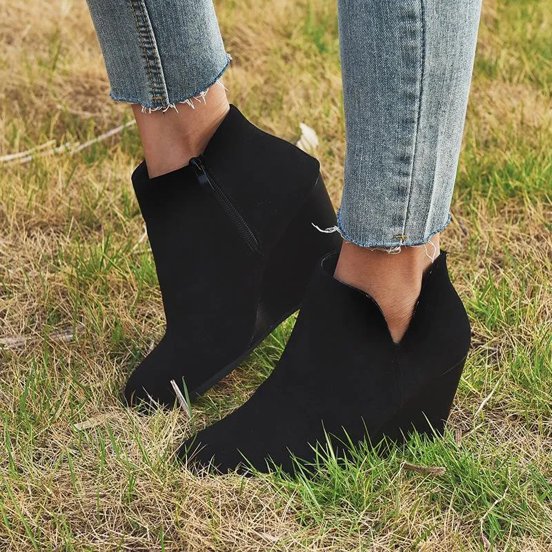 Women Winter Fashion Medium High Leopard Suede Wedge Boots