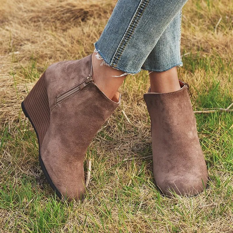Women Winter Fashion Medium High Leopard Suede Wedge Boots