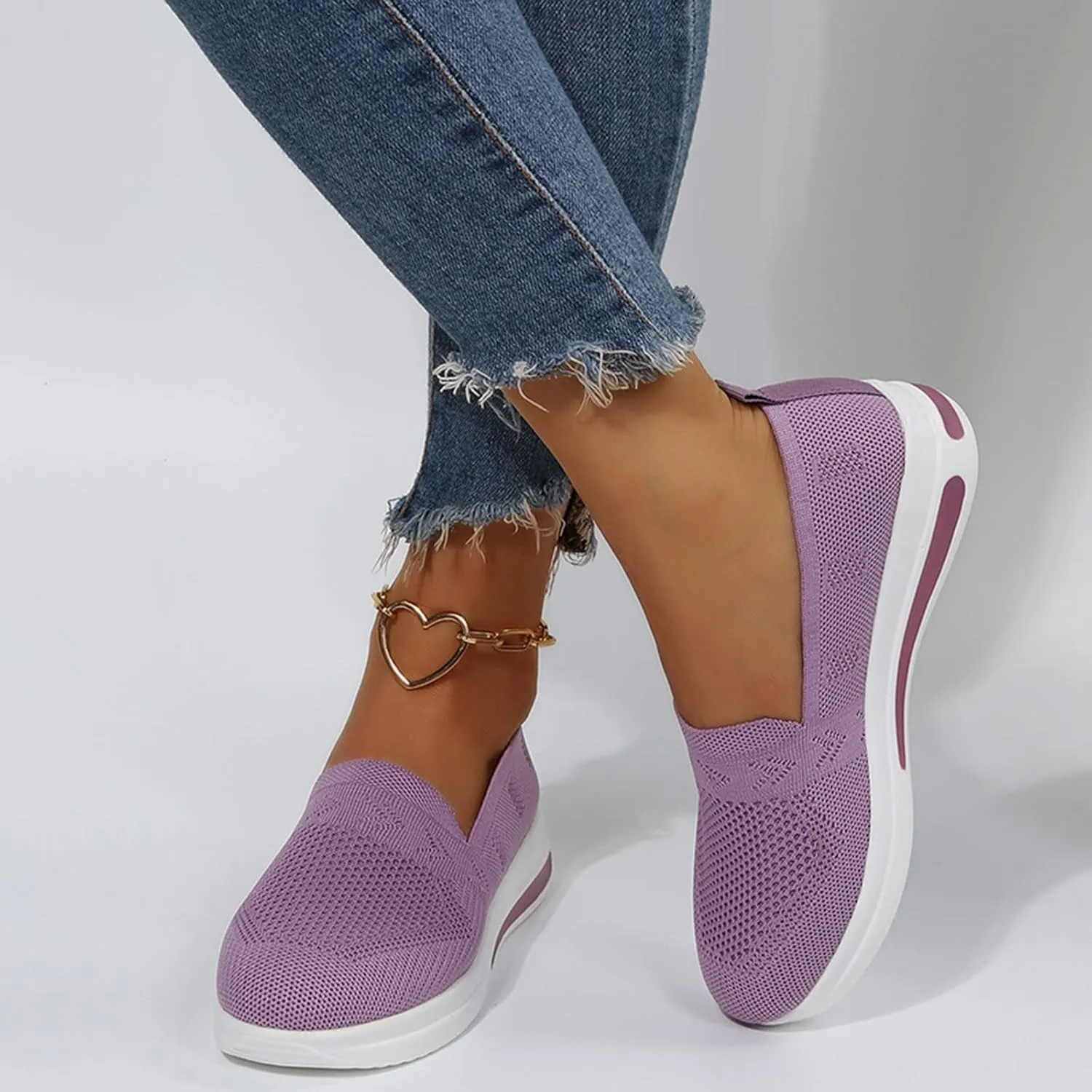 Women's Slip On Sneakers Shoes Closed Toe Walking Sneakers Thick Sole Running Hiking Sneaker Beach Summer Sandals
