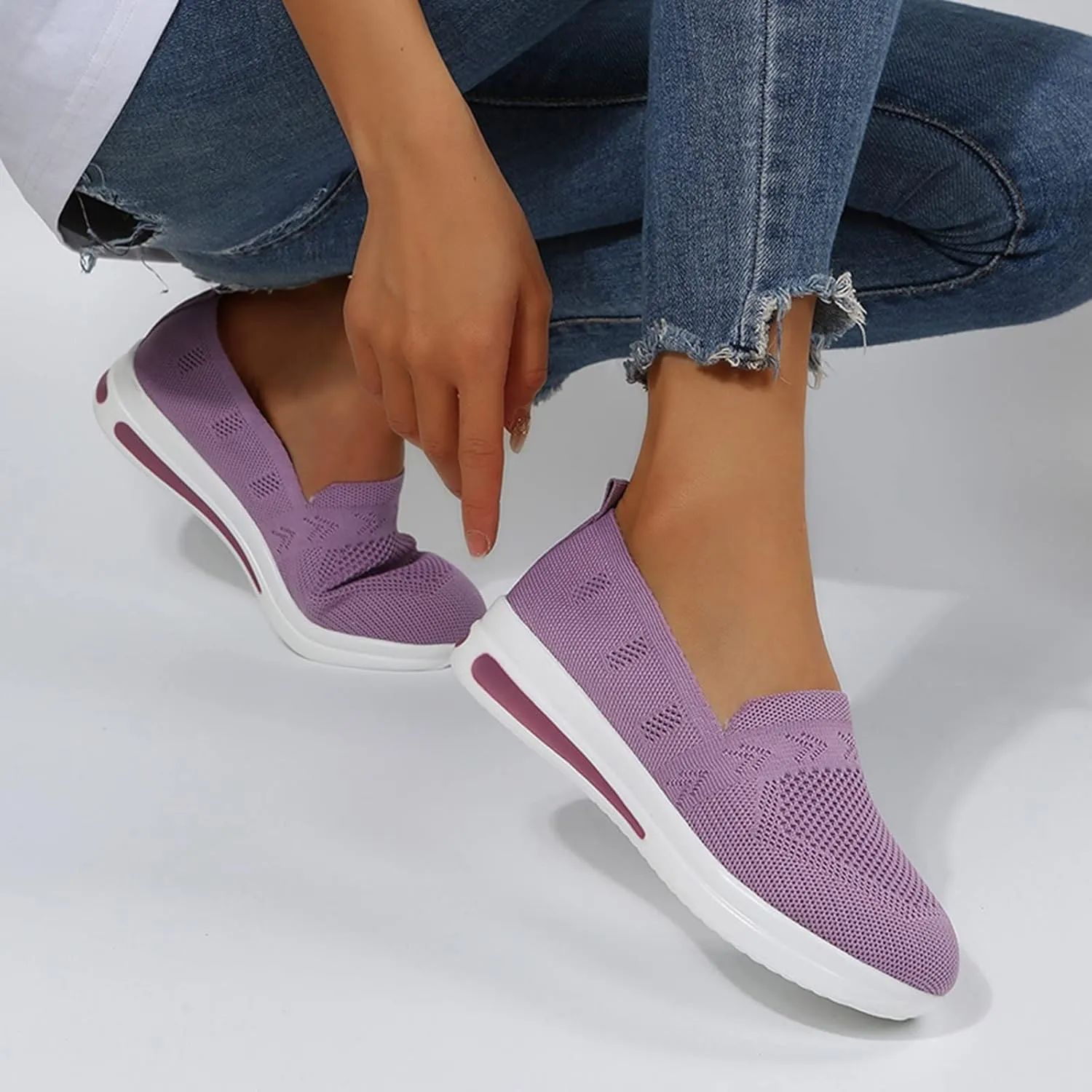 Women's Slip On Sneakers Shoes Closed Toe Walking Sneakers Thick Sole Running Hiking Sneaker Beach Summer Sandals